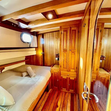 Wooden Boat- La Goletta *