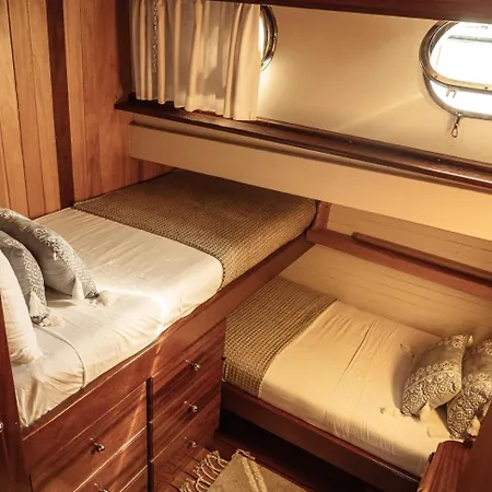 Wooden Boat- La Goletta Barcelona