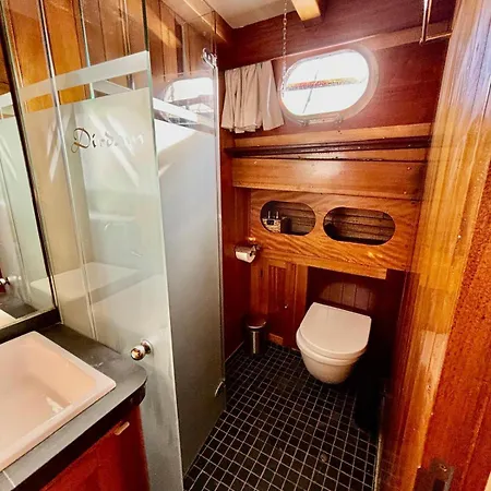 Úszó hotel Wooden Boat- La Goletta