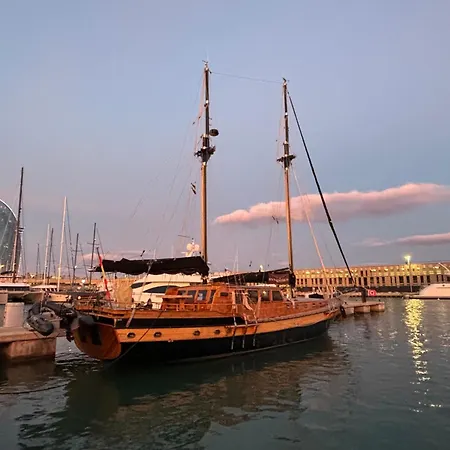 Wooden Boat- La Goletta *